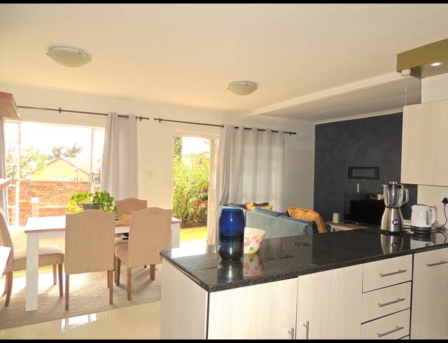 3 BEDROOM TOWNHOUSE FOR SALE IN WILGEHEUWEL